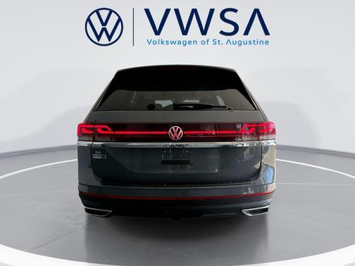 pure gray 2026 Volkswagen Atlas 2.0T SE w/Technology