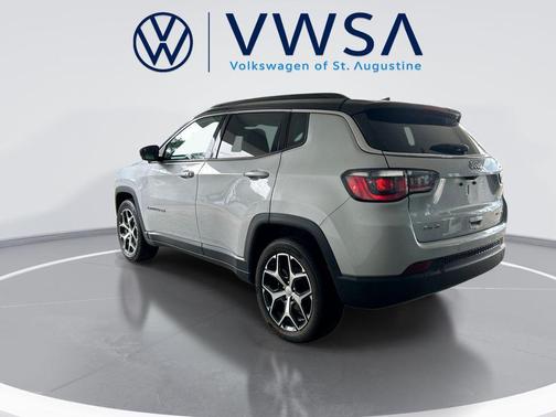 Silver Zynith Metallic Clearcoat 2024 Jeep Compass Limited