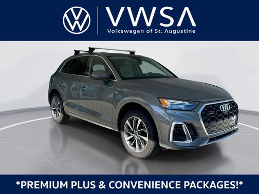 Chronos Gray Metallic 2024 Audi Q5 45 S line Premium Plus