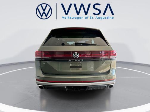 avocado green pearl 2026 Volkswagen Atlas Peak Edition