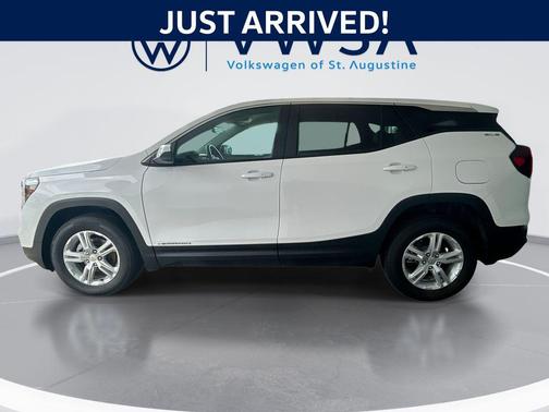 Summit White 2024 GMC Terrain SLE