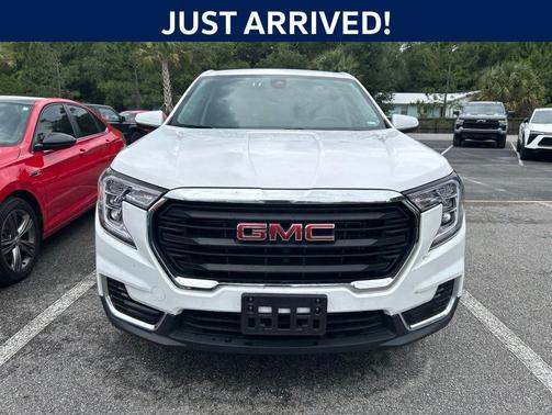 Summit White 2024 GMC Terrain SLE
