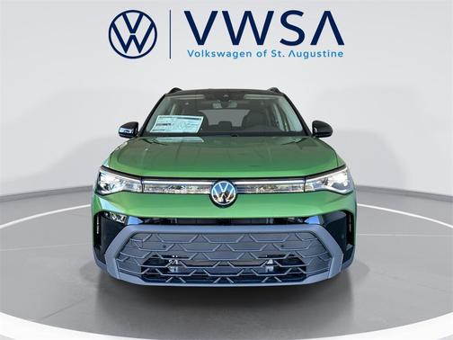 2026 Volkswagen Taos SE Black