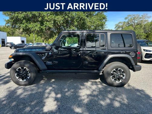 Black Clearcoat 2024 Jeep Wrangler 4xe Rubicon