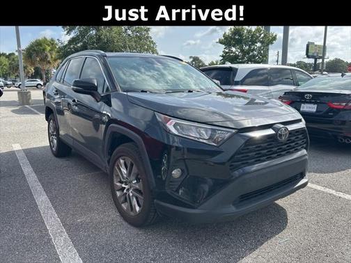 2020 Toyota RAV4 XLE Premium