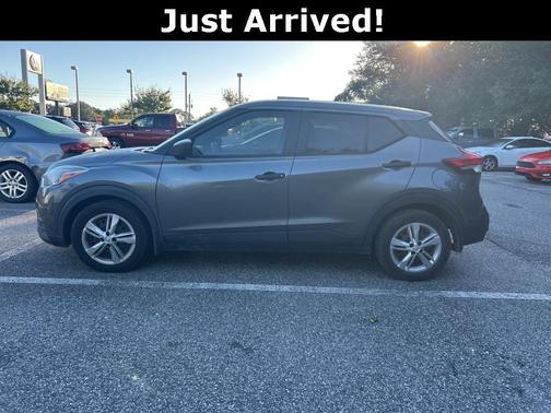 2020 Nissan Kicks S