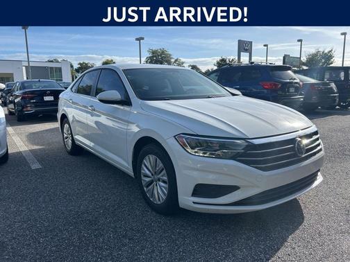 Pure White 2019 Volkswagen Jetta 1.4T S