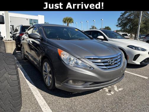 2013 Hyundai SONATA SE