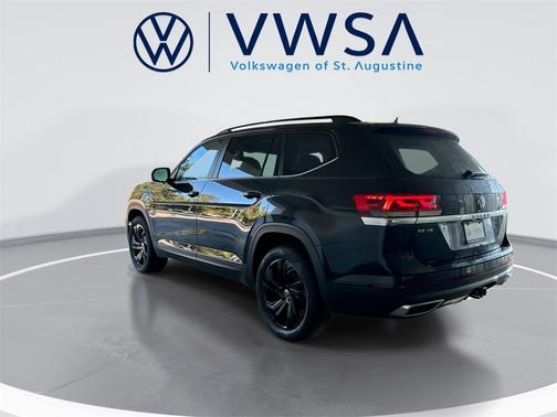 2022 Volkswagen Atlas 3.6L SE w/Technology