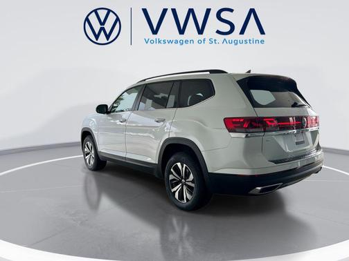 opal white pearl 2026 Volkswagen Atlas 2.0T SE