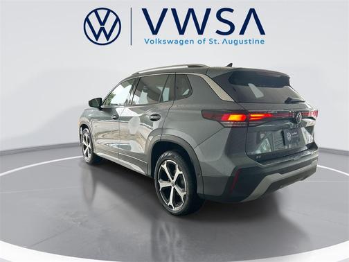 2025 Volkswagen Tiguan 2.0T SE