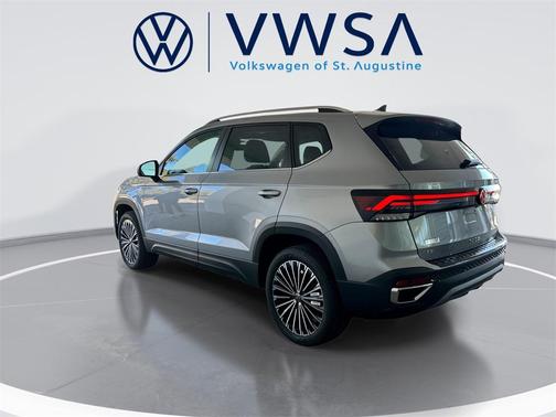 2026 Volkswagen Taos SE