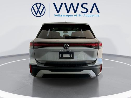 Pyrite Silver Metallic 2026 Volkswagen Tiguan 2.0T SE
