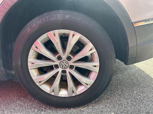 2018 Volkswagen Tiguan 2.0T SE