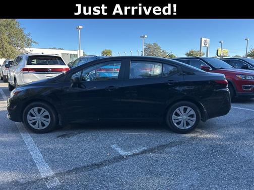 2022 Nissan Versa 1.6 S
