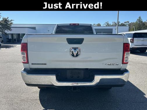 2024 RAM 3500 Big Horn Crew Cab 4x4 8' Box