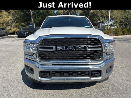 2024 RAM 3500 Big Horn Crew Cab 4x4 8' Box