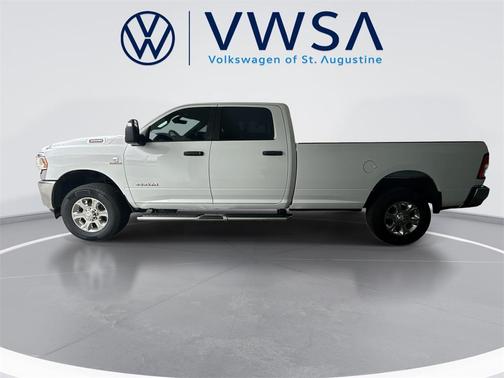 2024 RAM 3500 Big Horn Crew Cab 4x4 8' Box