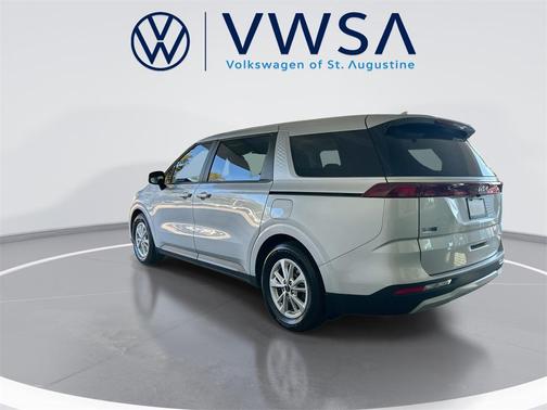 2023 Kia Carnival LX