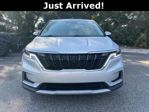 2023 Kia Carnival LX