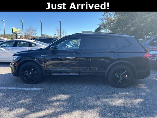 2024 Volkswagen Tiguan 2.0T SE R-Line Black