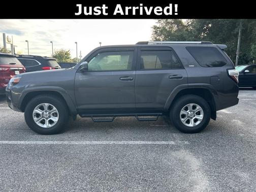 2022 Toyota 4Runner SR5