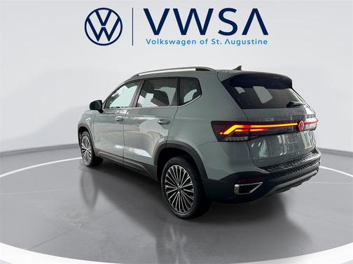 2026 Volkswagen Taos SE