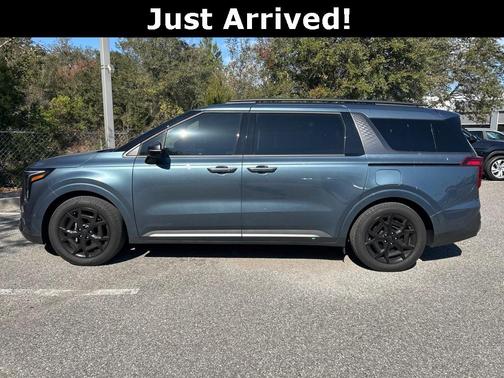 2025 Kia Carnival SX