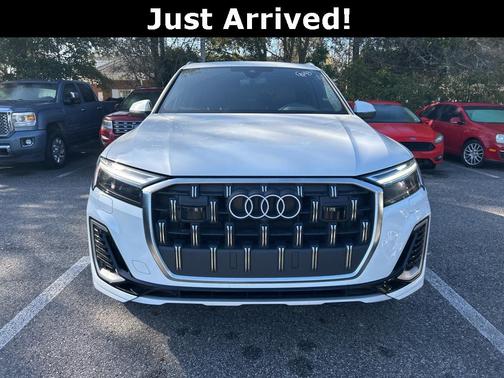 2025 Audi Q7 55 Premium Plus