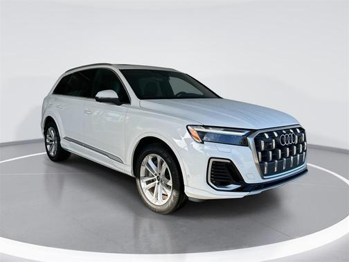 2025 Audi Q7 55 Premium Plus