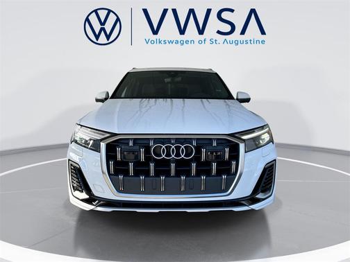 2025 Audi Q7 55 Premium Plus
