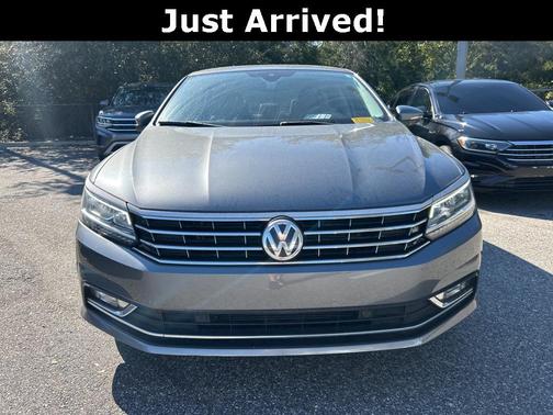 2017 Volkswagen Passat 1.8T SEL Premium