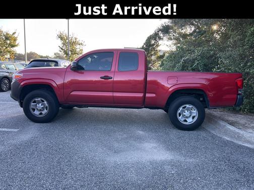 2017 Toyota Tacoma SR