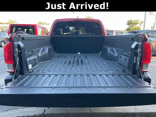 2017 Toyota Tacoma SR