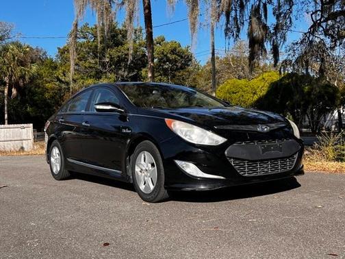 Photo 2 of 35 of 2012 Hyundai Sonata Hybrid Base