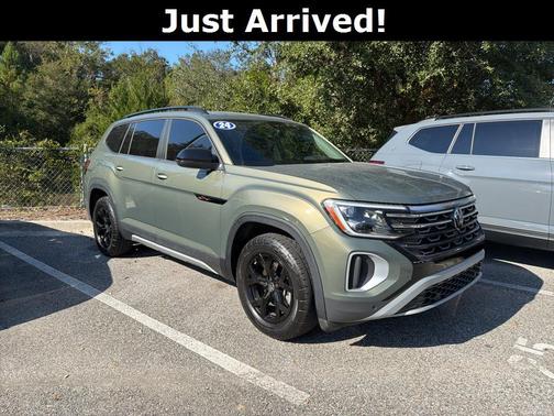 2024 Volkswagen Atlas 2.0T SE w/Technology 4MOTION