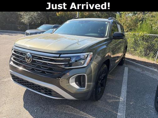 2024 Volkswagen Atlas 2.0T SE w/Technology 4MOTION