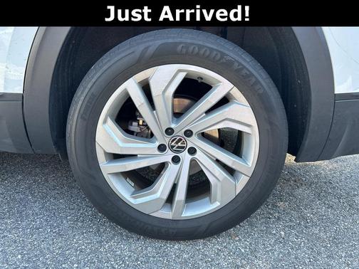 2022 Volkswagen Atlas 3.6L SE w/Technology