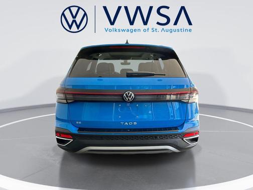 Cornflower Blue 2026 Volkswagen Taos SE
