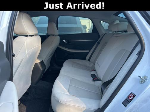 2022 Hyundai SONATA SEL