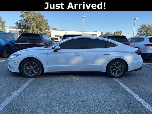 2022 Hyundai SONATA SEL