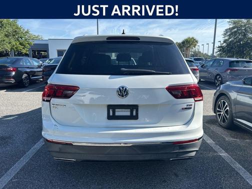 Pure White 2018 Volkswagen Tiguan 2.0T SEL
