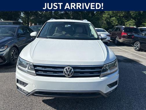 Pure White 2018 Volkswagen Tiguan 2.0T SEL