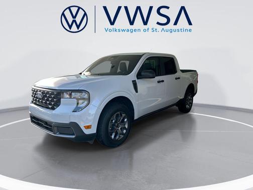 Space White Metallic 2025 Ford Maverick XLT