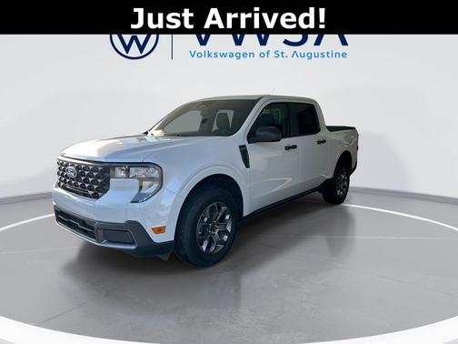 Space White Metallic 2025 Ford Maverick XLT