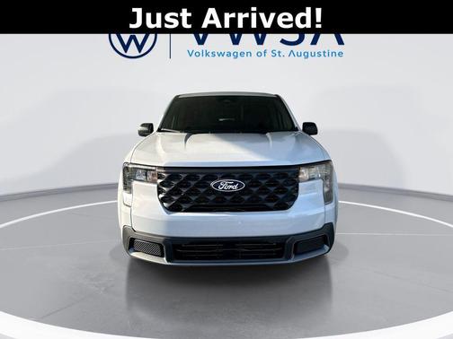 Space White Metallic 2025 Ford Maverick XLT