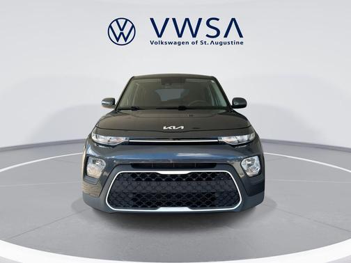 Gravity Gray 2022 Kia Soul LX