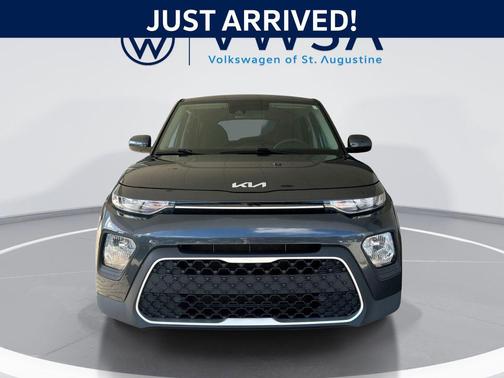 Gravity Gray 2022 Kia Soul LX
