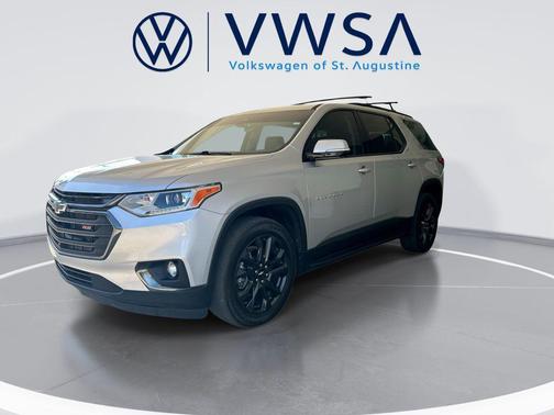 Silver Ice Metallic 2021 Chevrolet Traverse RS