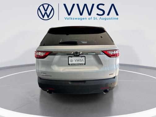 Silver Ice Metallic 2021 Chevrolet Traverse RS